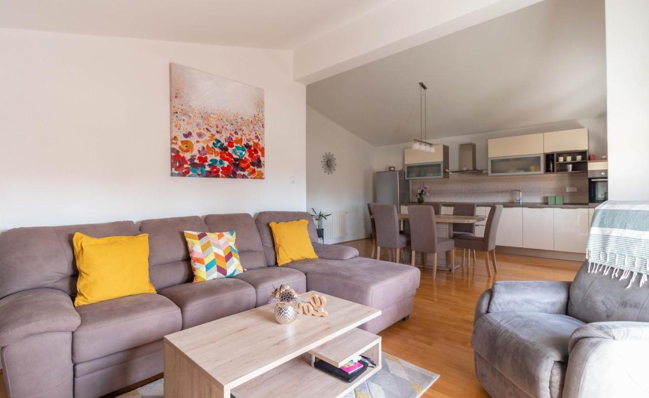 Modern Apartment Sara-Near The Beach Privlaka  Eksteriør bilde